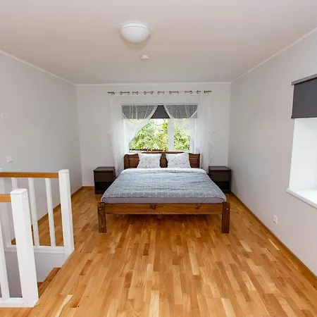 別荘 Suve Puhkemaja クレサーレ