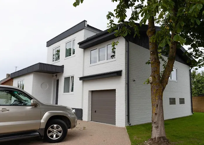 Suve Puhkemaja * Κουρεσάαρε